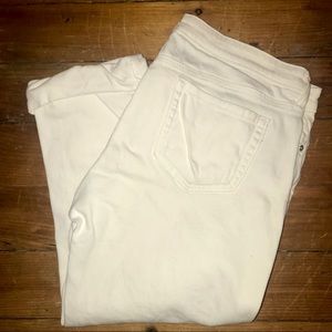 🔥✨PRICE DROP✨🔥 White Cropped Jeans
